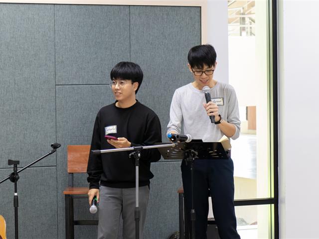 ศูนย์ภาษา คณะศิลปศาสตร์ จัดโครงการหลักสูตรระยะสั้น ประกาศนียบัตรศิลปะการประพันธ์กวีนิพนธ์และเพลงเพื่ออาชีพ