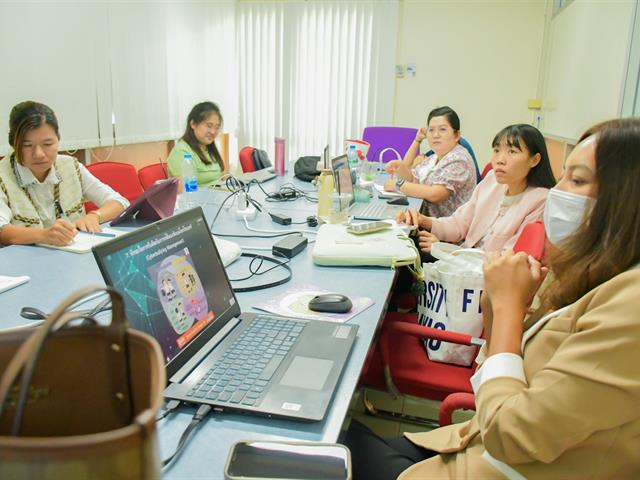 ภาพบรรยากาศการเรียนการสอนรายวิชา 177702 นวัตกรรมเทคโนโลยีดิจิทัลเพื่อการศึกษา สำหรับนิสิตระดับปริญญาโท หลักสูตรการศึกษามหาบัณฑิต สาขาหลักสูตรและการสอน