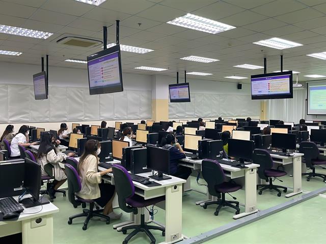ศูนย์ภาษา คณะศิลปศาสตร์ จัดทดสอบวัดระดับความรู้ภาษาอังกฤษ ประจำเดือนมิถุนายน 2566 สำหรับนิสิตทุกชั้นปี