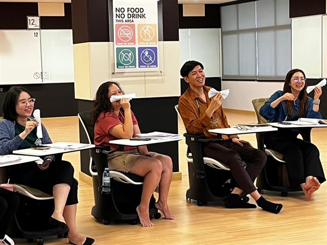 คณะศิลปศาสตร์ร่วมจัดโครงการพัฒนาทักษะการใช้ภาษาอังกฤษ รุ่นที่ 3 เพื่อพัฒนาทักษะการใช้ภาษาอังกฤษให้แก่บุคลากรของมหาวิทยาลัยพะเยา