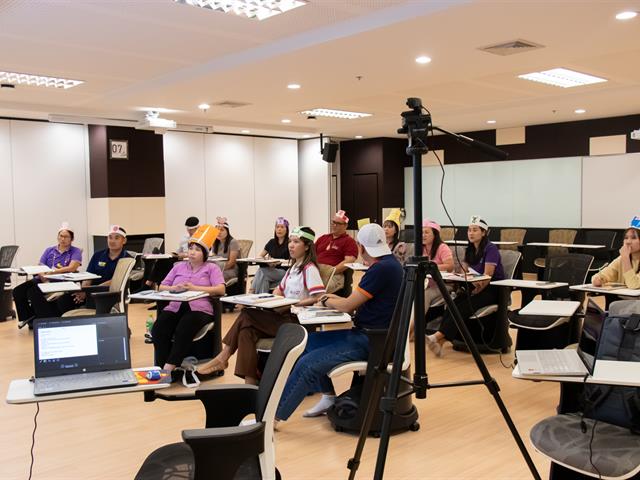 คณะศิลปศาสตร์ร่วมจัดโครงการพัฒนาทักษะการใช้ภาษาอังกฤษ รุ่นที่ 3 เพื่อพัฒนาทักษะการใช้ภาษาอังกฤษให้แก่บุคลากรของมหาวิทยาลัยพะเยา