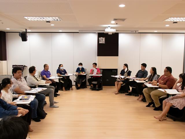 คณะศิลปศาสตร์ร่วมจัดโครงการพัฒนาทักษะการใช้ภาษาอังกฤษ รุ่นที่ 3 เพื่อพัฒนาทักษะการใช้ภาษาอังกฤษให้แก่บุคลากรของมหาวิทยาลัยพะเยา