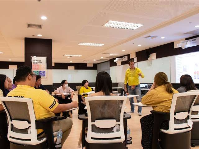 คณะศิลปศาสตร์ร่วมจัดโครงการพัฒนาทักษะการใช้ภาษาอังกฤษ รุ่นที่ 3 เพื่อพัฒนาทักษะการใช้ภาษาอังกฤษให้แก่บุคลากรของมหาวิทยาลัยพะเยา