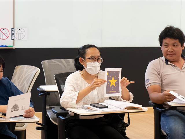 คณะศิลปศาสตร์ร่วมจัดโครงการพัฒนาทักษะการใช้ภาษาอังกฤษ รุ่นที่ 3 เพื่อพัฒนาทักษะการใช้ภาษาอังกฤษให้แก่บุคลากรของมหาวิทยาลัยพะเยา