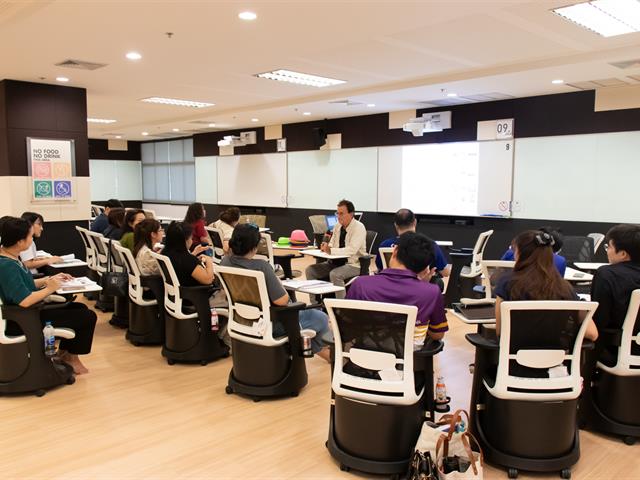 คณะศิลปศาสตร์ร่วมจัดโครงการพัฒนาทักษะการใช้ภาษาอังกฤษ รุ่นที่ 3 เพื่อพัฒนาทักษะการใช้ภาษาอังกฤษให้แก่บุคลากรของมหาวิทยาลัยพะเยา
