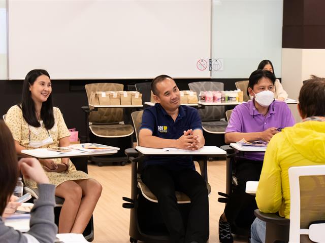 คณะศิลปศาสตร์ร่วมจัดโครงการพัฒนาทักษะการใช้ภาษาอังกฤษ รุ่นที่ 3 เพื่อพัฒนาทักษะการใช้ภาษาอังกฤษให้แก่บุคลากรของมหาวิทยาลัยพะเยา