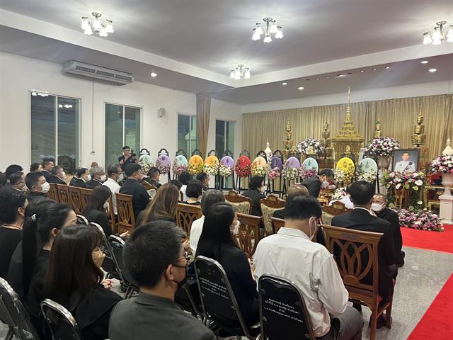 ร่วมงานพิธีสวดพระอภิธรรม นายณรงค์ศักดิ์ โอสถธนากร