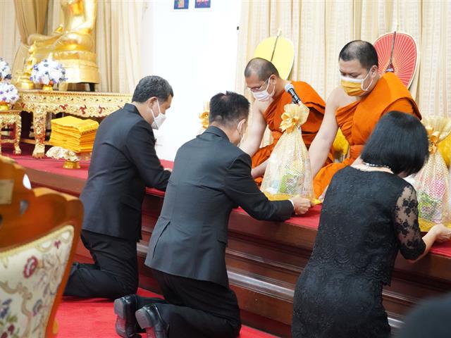 ร่วมงานพิธีสวดพระอภิธรรม นายณรงค์ศักดิ์ โอสถธนากร
