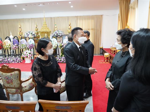 ร่วมงานพิธีสวดพระอภิธรรม นายณรงค์ศักดิ์ โอสถธนากร