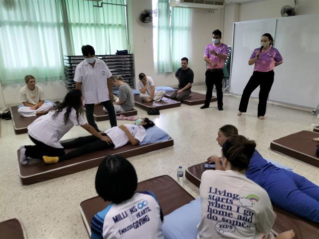 บุคลากรคณะสาธารณสุขศาสตร์ มหาวิทยาลัยพะเยา ร่วมเป็นวิทยากร บรรยายหัวข้อ “เรื่องการนวดแพทย์แผนไทยประยุกต์” ณ วิทยาลัยพยาบาลบรมราชชนนีจังหวัดพะเยา