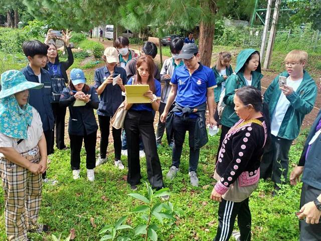 คณะสาธารณสุขศาสตร์ ดำเนินโครงการพัฒนาแหล่งเรียนรู้สมุนไพรท้องถิ่นเพื่อสุขภาพ ภายใต้โครงการ 1 ชุมชน 1 นวัตกรรม ณ พื้นที่ตำบลผาช้างน้อย อำเภอปง จังหวัดพะเยา 