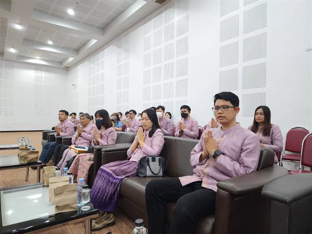 บายศรีสู่ขวัญและผูกข้อมือนิสิต