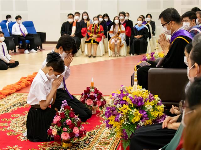คณะศิลปศาสตร์จัดพิธีไหว้ครู “กราบคุรุปูจา ครูบาอาจารย์เจ้า” ประจำปีการศึกษา ๒๕๖๖