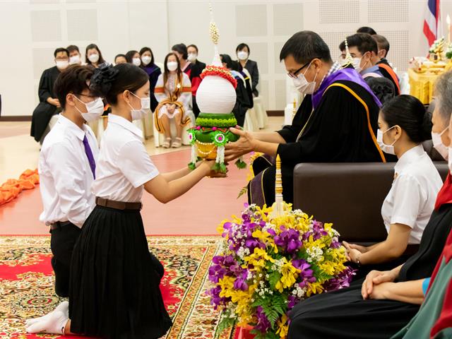 คณะศิลปศาสตร์จัดพิธีไหว้ครู “กราบคุรุปูจา ครูบาอาจารย์เจ้า” ประจำปีการศึกษา ๒๕๖๖