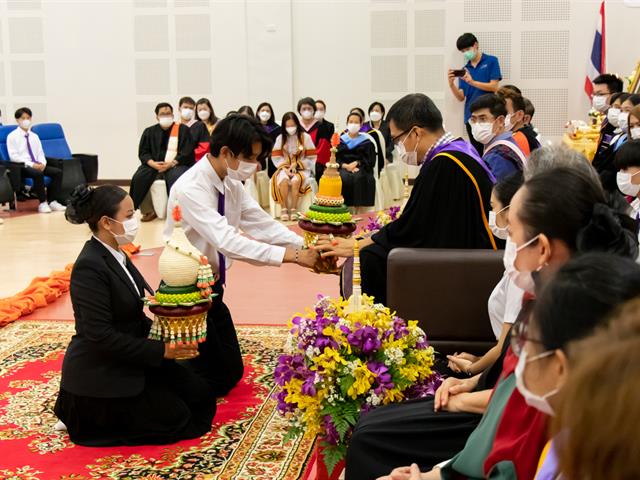 คณะศิลปศาสตร์จัดพิธีไหว้ครู “กราบคุรุปูจา ครูบาอาจารย์เจ้า” ประจำปีการศึกษา ๒๕๖๖