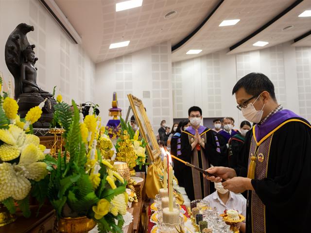 คณะศิลปศาสตร์จัดพิธีไหว้ครู “กราบคุรุปูจา ครูบาอาจารย์เจ้า” ประจำปีการศึกษา ๒๕๖๖