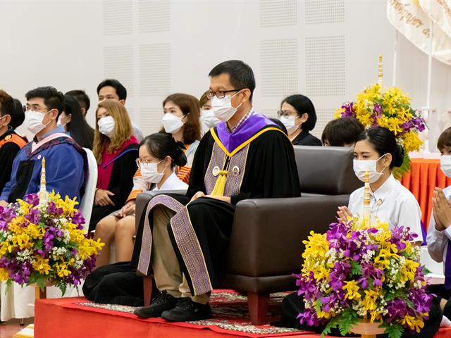 คณะศิลปศาสตร์จัดพิธีไหว้ครู “กราบคุรุปูจา ครูบาอาจารย์เจ้า” ประจำปีการศึกษา ๒๕๖๖