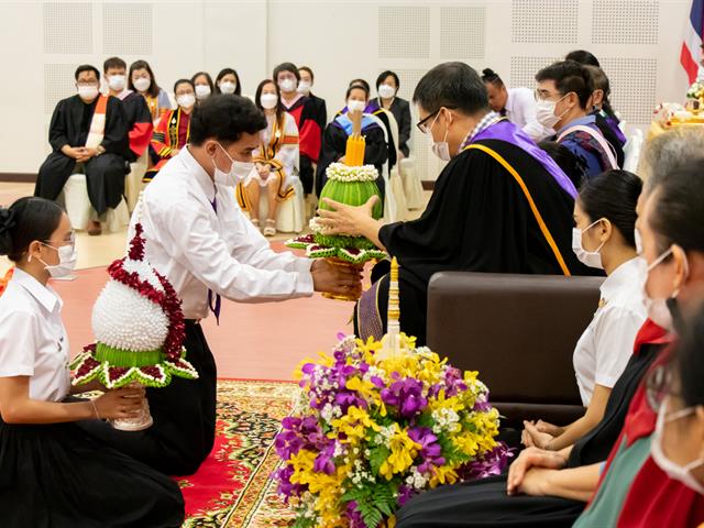 คณะศิลปศาสตร์จัดพิธีไหว้ครู “กราบคุรุปูจา ครูบาอาจารย์เจ้า” ประจำปีการศึกษา ๒๕๖๖