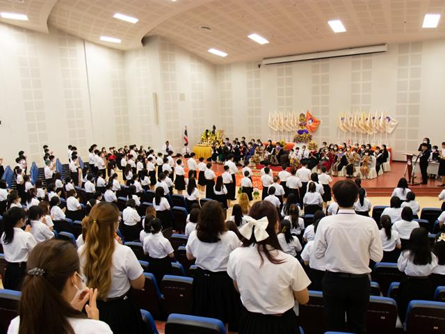 คณะศิลปศาสตร์จัดพิธีไหว้ครู “กราบคุรุปูจา ครูบาอาจารย์เจ้า” ประจำปีการศึกษา ๒๕๖๖