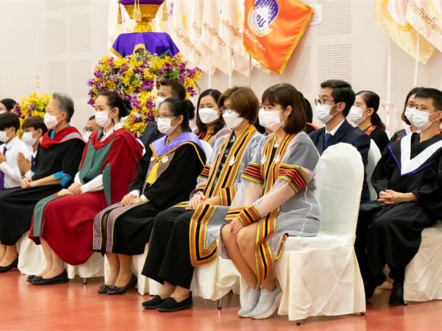 คณะศิลปศาสตร์จัดพิธีไหว้ครู “กราบคุรุปูจา ครูบาอาจารย์เจ้า” ประจำปีการศึกษา ๒๕๖๖