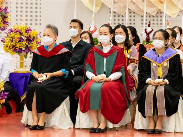 คณะศิลปศาสตร์จัดพิธีไหว้ครู “กราบคุรุปูจา ครูบาอาจารย์เจ้า” ประจำปีการศึกษา ๒๕๖๖