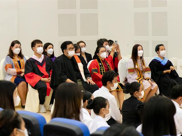คณะศิลปศาสตร์จัดพิธีไหว้ครู “กราบคุรุปูจา ครูบาอาจารย์เจ้า” ประจำปีการศึกษา ๒๕๖๖