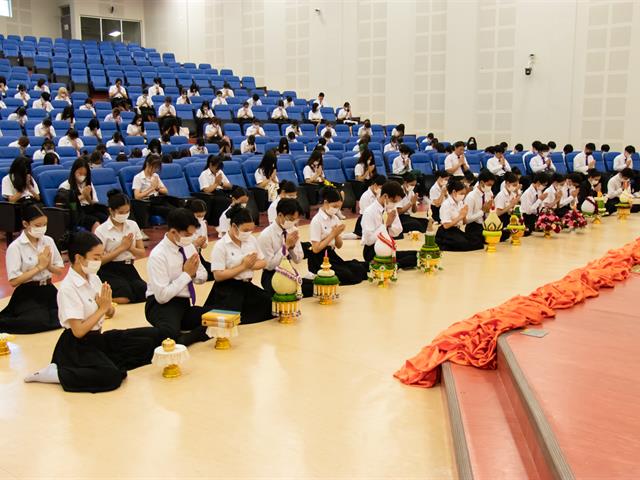 คณะศิลปศาสตร์จัดพิธีไหว้ครู “กราบคุรุปูจา ครูบาอาจารย์เจ้า” ประจำปีการศึกษา ๒๕๖๖