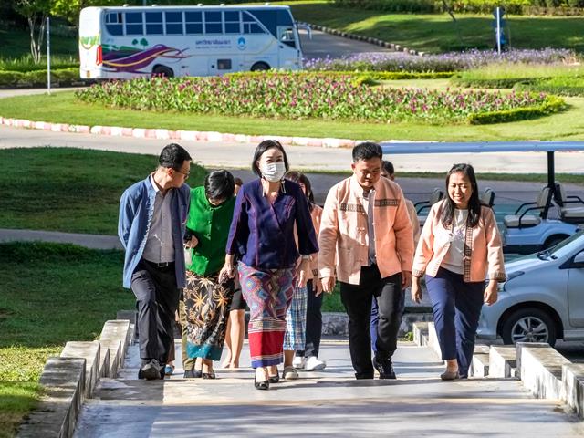 คณบดีคณะเกษตรศาสตร์และทรัพยากรธรรมชาติ