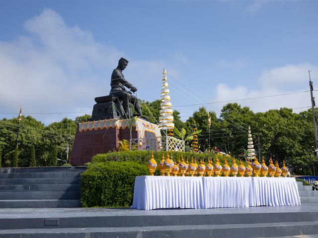 คณะศิลปศาสตร์เข้าร่วมพิธีถวายพานพุ่ม ครบรอบ 13 ปี สถาปนามหาวิทยาลัยพะเยา