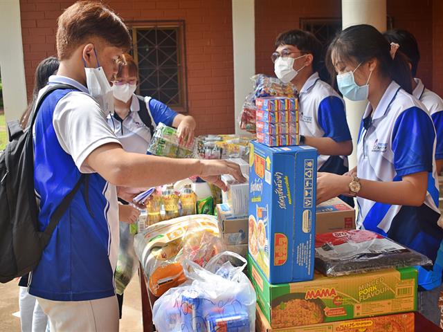 สโมสรนิสิต คณะสหเวชศาสตร์  จัดโครงการ “ร่วมใจมอบให้เพื่อน้อง ปันของแก่มูลนิธิบ้านมอบรัก จังหวัดพะเยา เนื่องในวันเทคนิคการแพทย์ไทย           