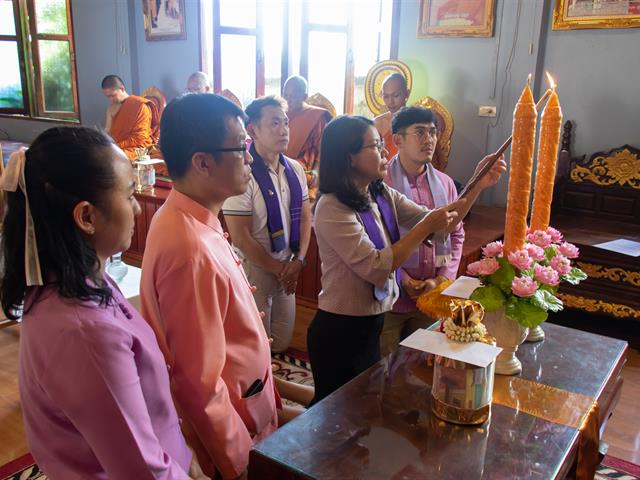 คณะศิลปศาสตร์จัดโครงการถวายเทียนส่องธรรม เนื่องในโอกาสวันอาสาฬหบูชาและวันเข้าพรรษา ๒๕๖๖