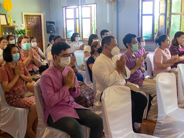 คณะศิลปศาสตร์จัดโครงการถวายเทียนส่องธรรม เนื่องในโอกาสวันอาสาฬหบูชาและวันเข้าพรรษา ๒๕๖๖