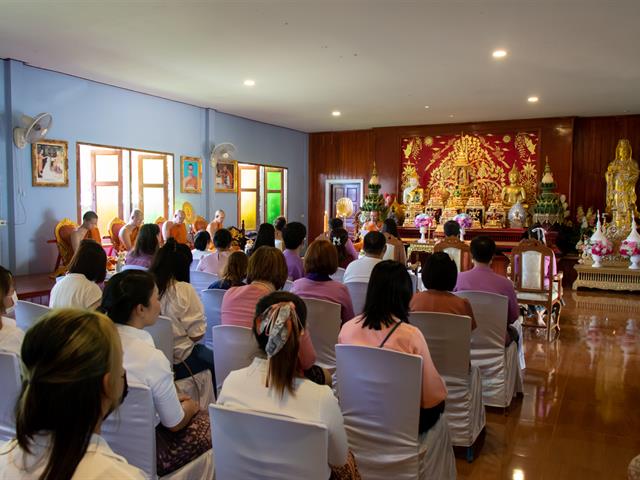 คณะศิลปศาสตร์จัดโครงการถวายเทียนส่องธรรม เนื่องในโอกาสวันอาสาฬหบูชาและวันเข้าพรรษา ๒๕๖๖