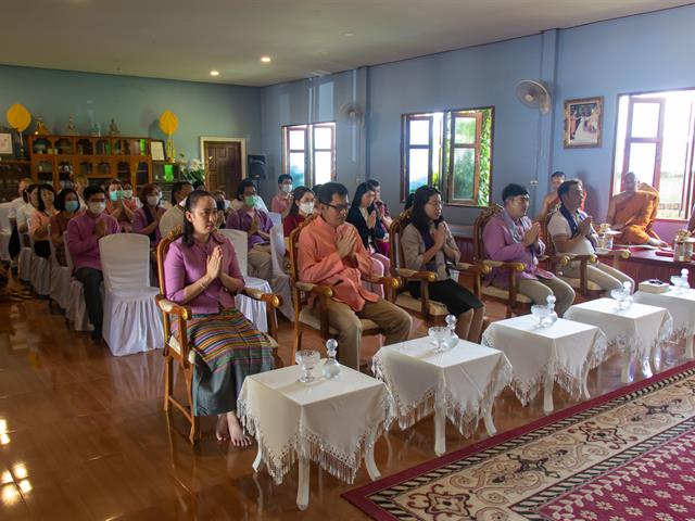 คณะศิลปศาสตร์จัดโครงการถวายเทียนส่องธรรม เนื่องในโอกาสวันอาสาฬหบูชาและวันเข้าพรรษา ๒๕๖๖