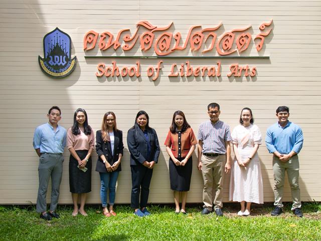 คณะศิลปศาสตร์ ลงนามข้อตกลงว่าด้วยความร่วมมือทางวิชาการ กับบริษัท ฮอลลิเดย์ วิลเลเจส (ประเทศไทย) จำกัด