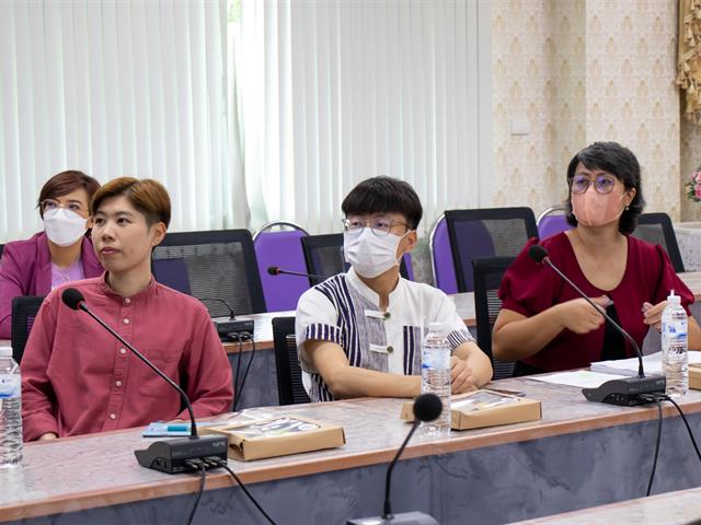 คณะศิลปศาสตร์ ให้การต้อนรับผู้แทนจากบริษัท ไมเดีย รีฟริจเจอเรชั่น อีควิปเมนท์ (ไทยแลนด์) จำกัด