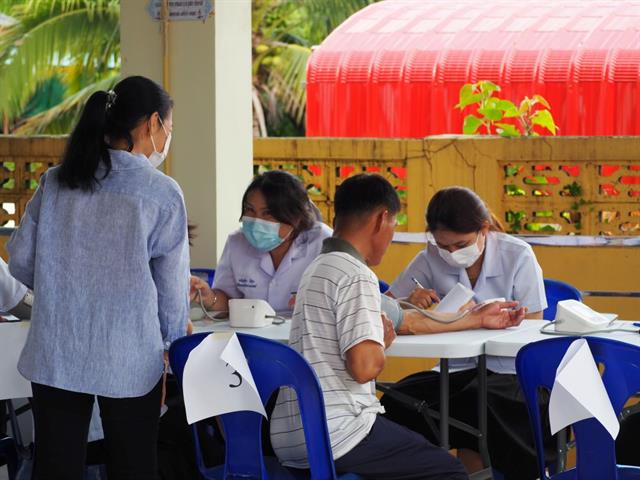 สาขาเทคนิคการแพทย์ คณะสหเวชศาสตร์ ลงพื้นที่ตรวจสุขภาพ ชุมชนวัดศรีบังวัน อ.แม่ใจ 