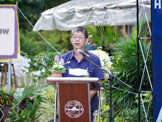 คณะสาธารณสุขศาสตร์ มหาวิทยาลัยพะเยา เปิดแหล่งเรียนรู้สมุนไพรท้องถิ่นเพื่อสุขภาพ  ภายใต้โครงการ 1 ชุมชน 1 นวัตกรรม ดำเนินตามนโยบายมหาวิทยาลัยพะเยา ที่มีปณิธาน“ปัญญาเพื่อความเข้มแข็งของชุมชน” และวิสัยทัศน์ในการพัฒนา “มหาวิทยาลัยสร้างปัญญา  เพื่อนวัตกรรมชุมชน สู่สากล อย่างยั่งยืน” ประกอบกับมหาวิทยาลัยพะเยาเป็นกลุ่มสถาบันการศึกษาชั้นนำในกลุ่มพัฒนาชุมชนท้องถิ่น ที่มุ่งเน้นการพัฒนาแหล่งเรียนรู้ในชุมชน (Learning space) เพื่อความเป็นอยู่ที่ดีของสังคม (Societal Well-being)