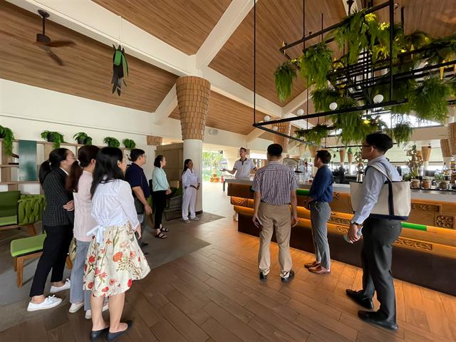 คณะศิลปศาสตร์ เข้าศึกษาดูงานและแลกเปลี่ยนเรียนรู้ด้านการพัฒนาสหกิจศึกษาและหลักสูตร ณ บริษัท ฮอลลิเดย์ วิลเลเจส (ประเทศไทย) จำกัด โรงแรมคลับเมด ภูเก็ต