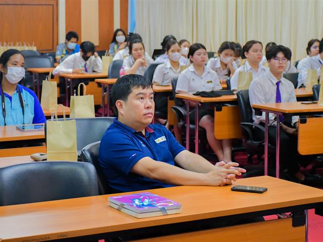 วิทยาลัยการศึกษา ดำเนินโครงการกิจกรรมสโมสรนิสิต ศึกษาดูงานด้านกิจการนิสิต  ณ คณะศึกษาศาสตร์ มหาวิทยาลัยบูรพา