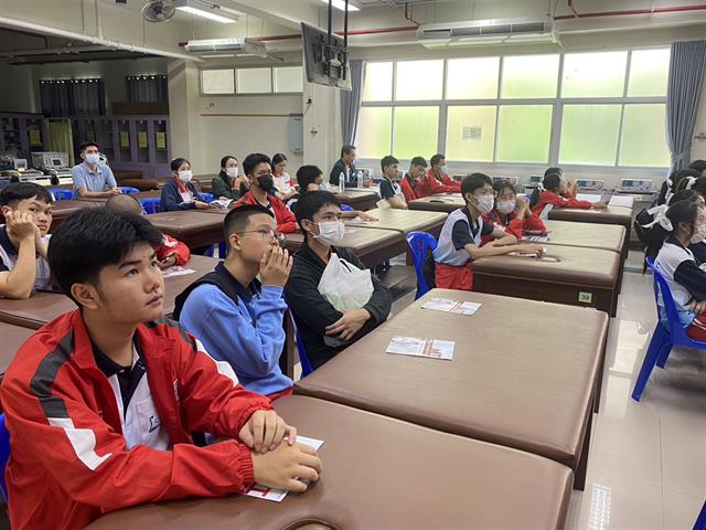 เมื่อวันอาทิตย์ที่ 17 กันยายน 2566 โรงเรียนเชียงคำวิทยาคม ได้นำนักเรียนจำนวน 65 คน ครูผู้ควบคุม 8 คน เข้าเยี่ยมชมและเข้าศึกษาดูงานคณะสหเวชศาสตร์ มหาวิทยาลัยพะเยา 