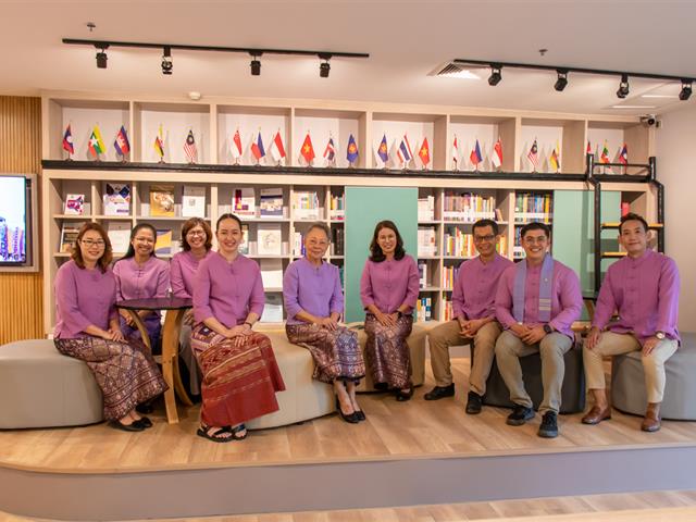 อธิการบดีมหาวิทยาลัยพะเยา พบปะบุคลากรคณะศิลปศาสตร์ เพื่อรับฟังผลการดำเนินงาน และหารือแนวทางในการบริหารงานร่วมกัน