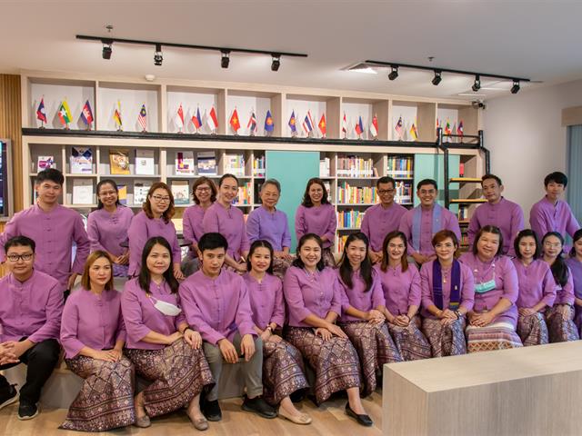 อธิการบดีมหาวิทยาลัยพะเยา พบปะบุคลากรคณะศิลปศาสตร์ เพื่อรับฟังผลการดำเนินงาน และหารือแนวทางในการบริหารงานร่วมกัน
