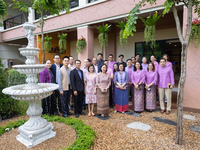 อธิการบดีมหาวิทยาลัยพะเยา พบปะบุคลากรคณะศิลปศาสตร์ เพื่อรับฟังผลการดำเนินงาน และหารือแนวทางในการบริหารงานร่วมกัน
