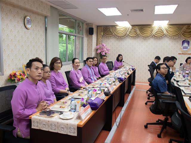 อธิการบดีมหาวิทยาลัยพะเยา พบปะบุคลากรคณะศิลปศาสตร์ เพื่อรับฟังผลการดำเนินงาน และหารือแนวทางในการบริหารงานร่วมกัน