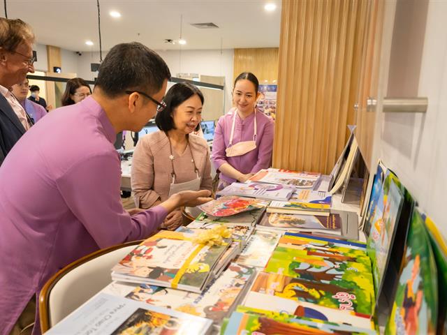 อธิการบดีมหาวิทยาลัยพะเยา พบปะบุคลากรคณะศิลปศาสตร์ เพื่อรับฟังผลการดำเนินงาน และหารือแนวทางในการบริหารงานร่วมกัน