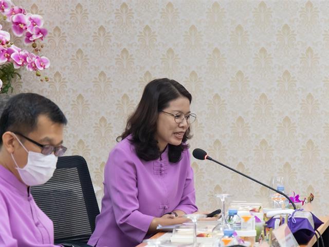 อธิการบดีมหาวิทยาลัยพะเยา พบปะบุคลากรคณะศิลปศาสตร์ เพื่อรับฟังผลการดำเนินงาน และหารือแนวทางในการบริหารงานร่วมกัน