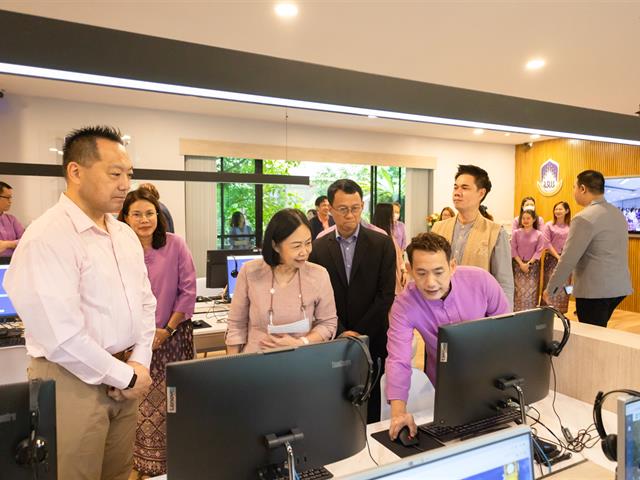 อธิการบดีมหาวิทยาลัยพะเยา พบปะบุคลากรคณะศิลปศาสตร์ เพื่อรับฟังผลการดำเนินงาน และหารือแนวทางในการบริหารงานร่วมกัน