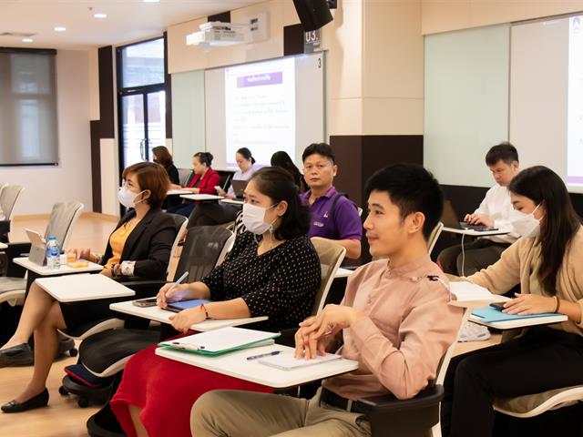 หน่วยวิจัย คณะศิลปศาสตร์ ดำเนินโครงการอบรมเชิงปฏิบัติการการเขียนข้อเสนอโครงการวิจัยคุณภาพ