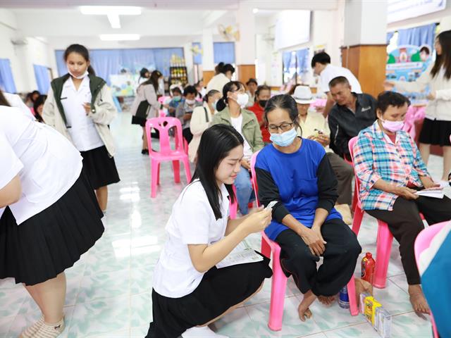 คณะเภสัชศาสตร์ ร่วมกับสโมสรนิสิต ดำเนินการจัดกิจกรรมค่ายหมอยาอาสาพัฒนาชุมชน ครั้งที่ 14